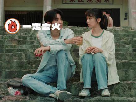 谁懂《十二封信》小镇文学的深意与分量