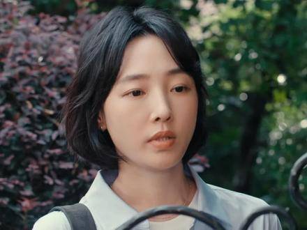 女儿是母亲心中唯一的软肋，当得知出事的瞬间，她再也无法保持镇定