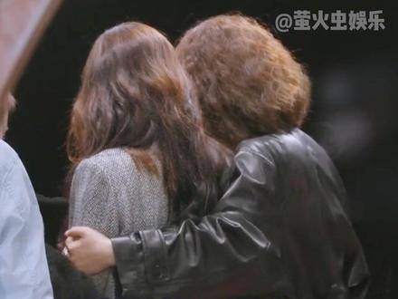 她在这个世界寻觅不到一丝温情，内心该是何等破碎