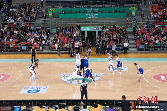 图为比赛现场。陈冠言 摄