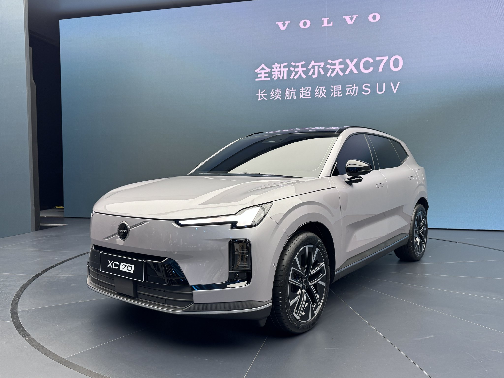 11月销量下滑10%，沃尔沃在插混中找到新增长曲线