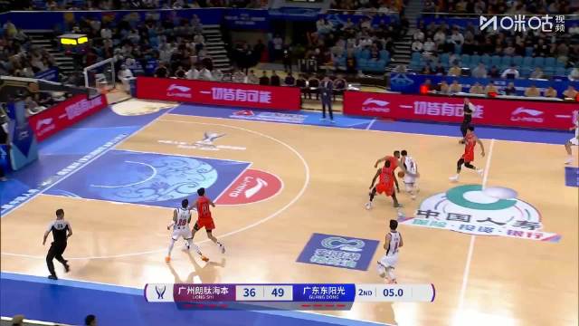 逄砚钧半场压哨三分绝杀惊艳全场