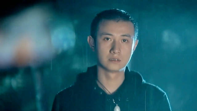 小贝终于抓到海藻的现行