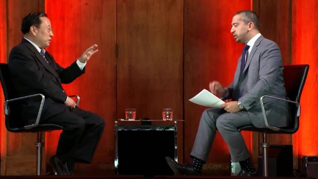 美国记者故意挖坑“万一台湾不想被统一怎么办”？