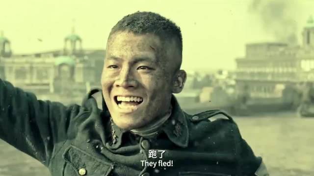 深度拆解《八佰》那些被忽略的细节，每一秒都来自真实历史