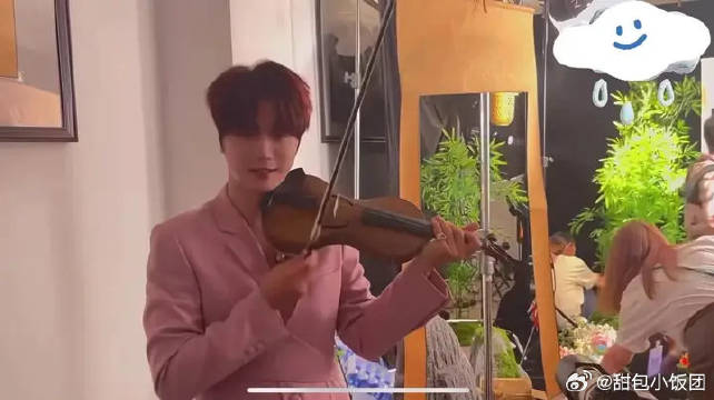虎子拉小提琴，嘘姐：出去就说是俞灏明教的，(bushi)