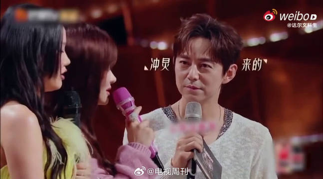 理想型目标明确！黄霄雲两大标准，网友：何老师快接招