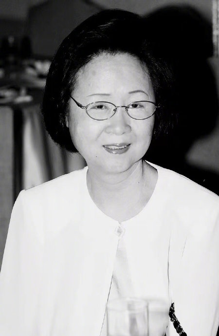 琼瑶儿媳操刀新版还珠格格引争议