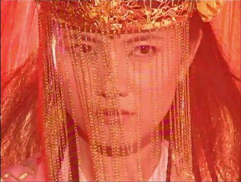 一个是公司女老板，一个是省长女儿 选哪个？