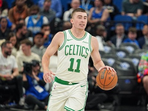 绿军狂胜对手45分，年轻人打疯了争着创纪录，塔图姆回来又可夺冠