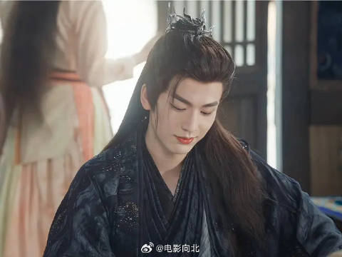 嘿嘿嘿～入魔变成了纯情恋爱脑啦！