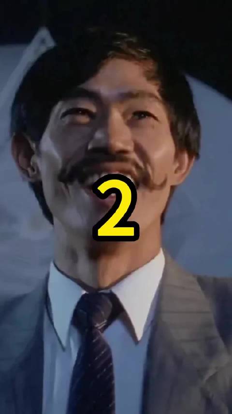 两名高手内力比拼，两年半后，老头稍逊一筹