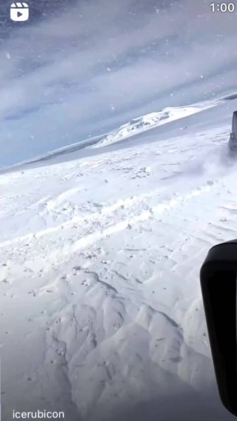 牧马人玩雪牧马人