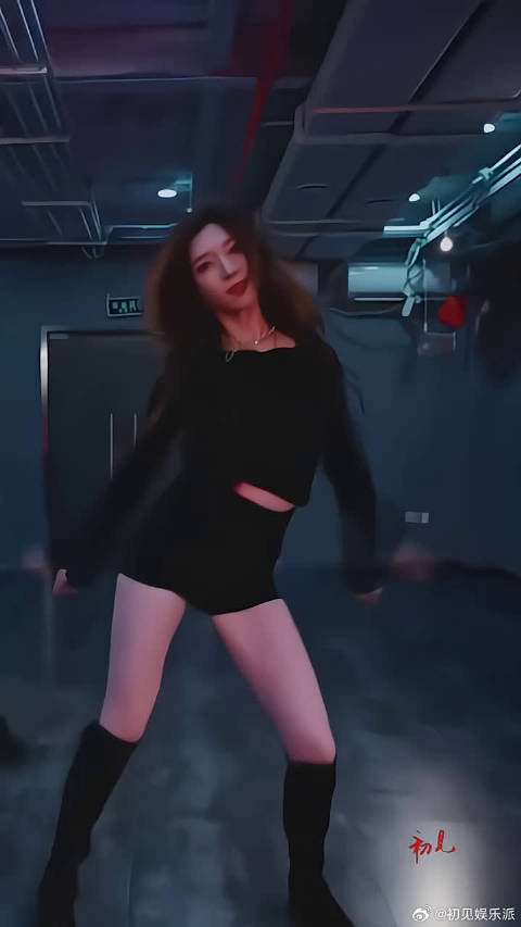 这大长腿小眼神，撩的不要不要的，江疏影女神