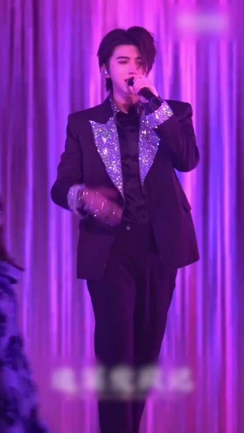 知道蔡徐坤空降PUBG首位全球代言人含金量超高了，好帅好争气