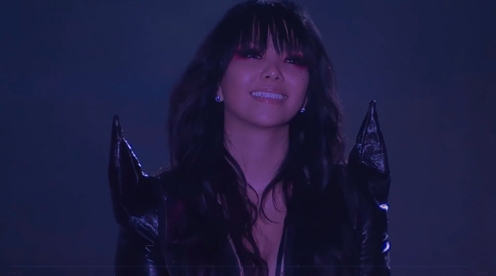 张惠妹演唱《我可以抱你吗》引全场大合唱