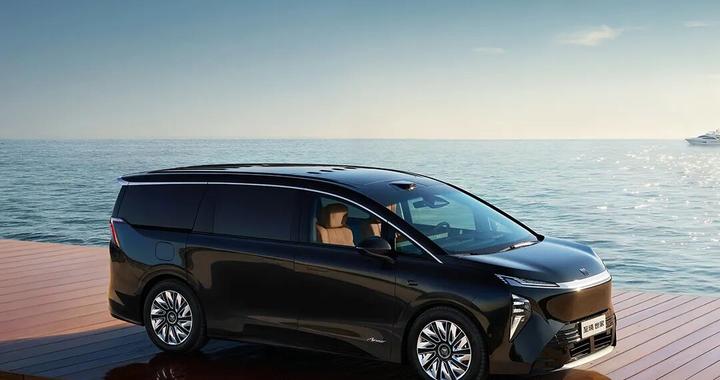 MPV市场迎来大结局！至境世家上市43.99万起，定义旗舰MPV标准的依然是别克