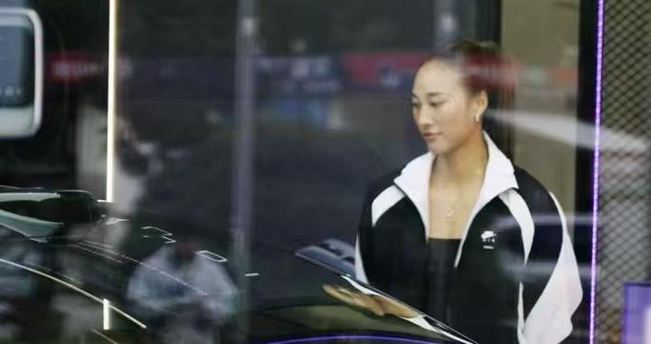 奥迪E5 Sportback钦定性能版：郑钦文的冠军座驾