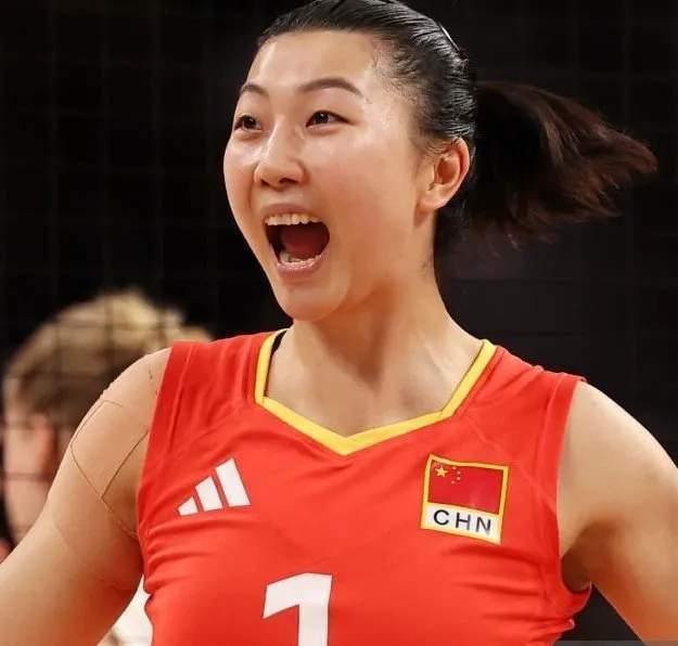 费内巴切：袁心玥因为健康原因错过转会！网友：是生病还是受伤？