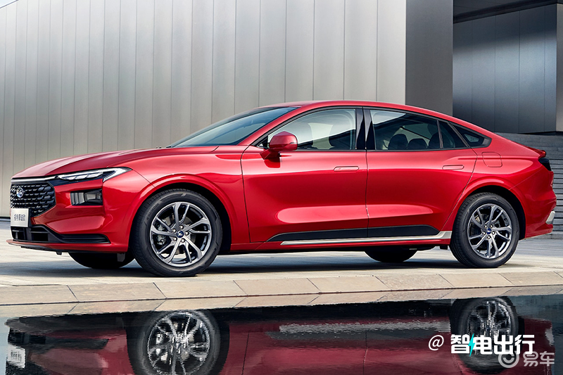 新蒙迪欧14.98万元起！福特也玩上油电同智了？