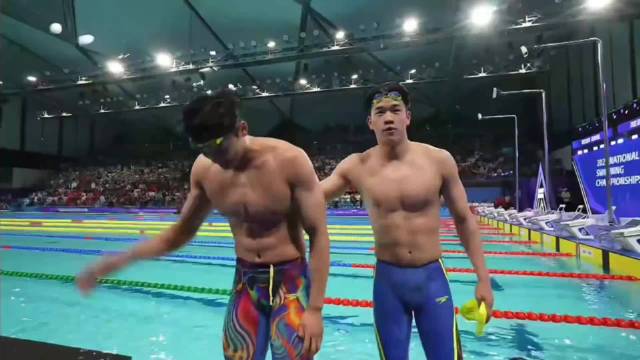 2025全国游泳冠军赛潘展乐200米自由泳夺冠，费立纬汪顺孙杨同场竞技