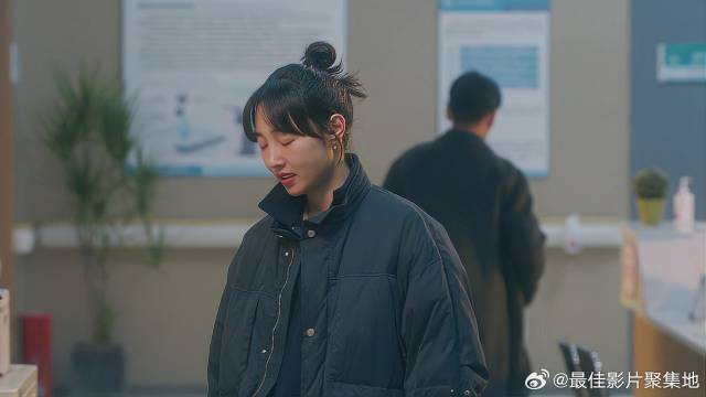 简父重病，方老师以朋友身份探病，简冰秒懂其心思