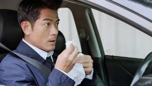 你不拿着钱跑路，你既然想恢复你的职位