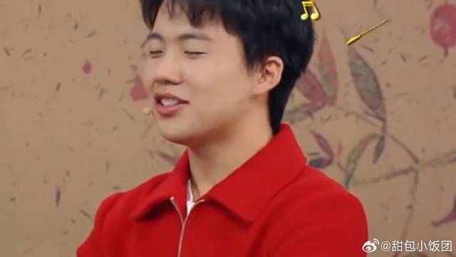 王牌对王牌：华晨宇耳朵好厉害，三首歌混着播放都能听出来