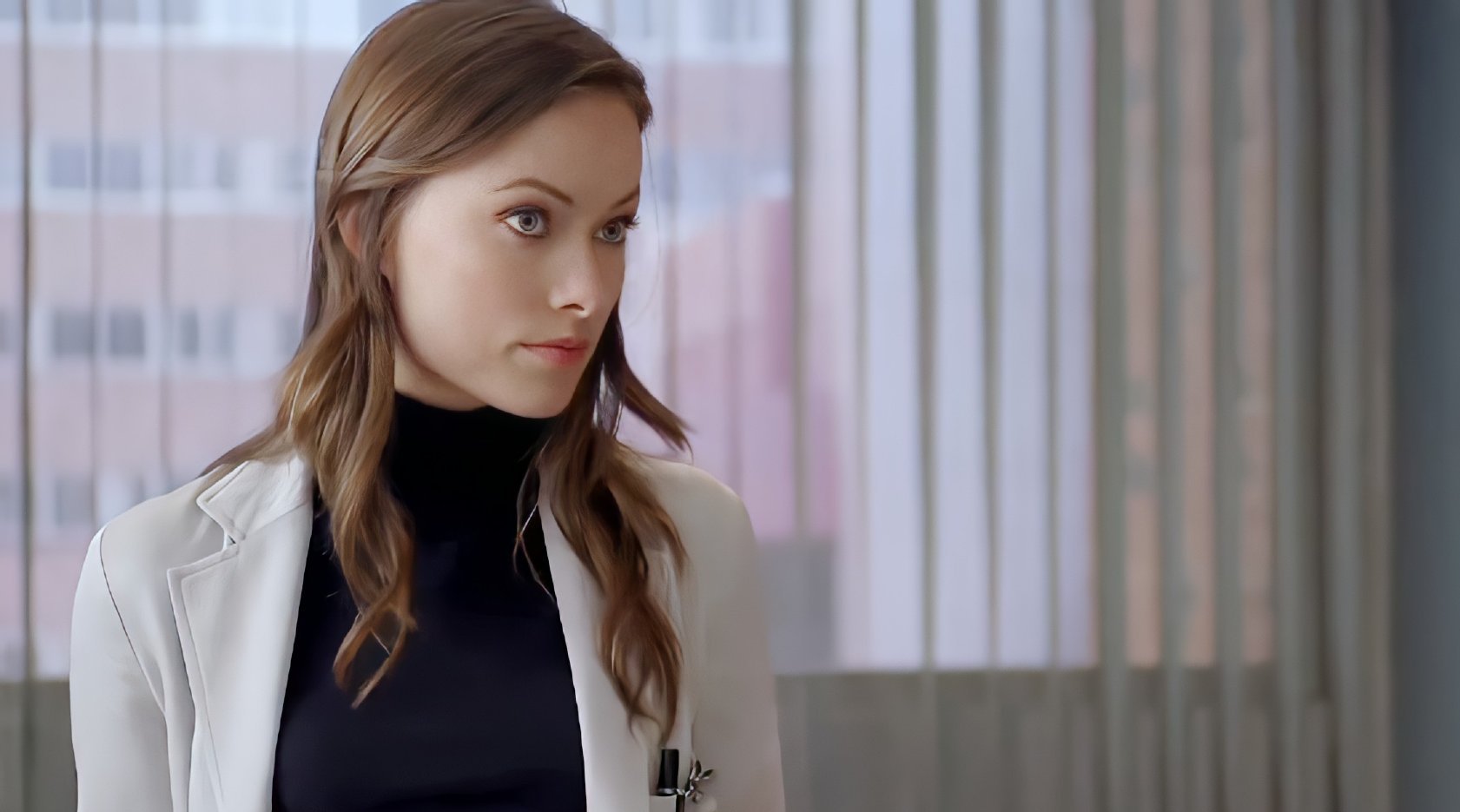 豪斯医生新病例：男子亲近女友时左手失控阻挠