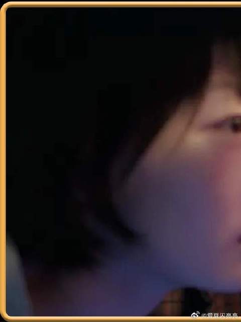 易烊千玺最害怕抽烟，但是成龙大哥的摩托车技一骑就会