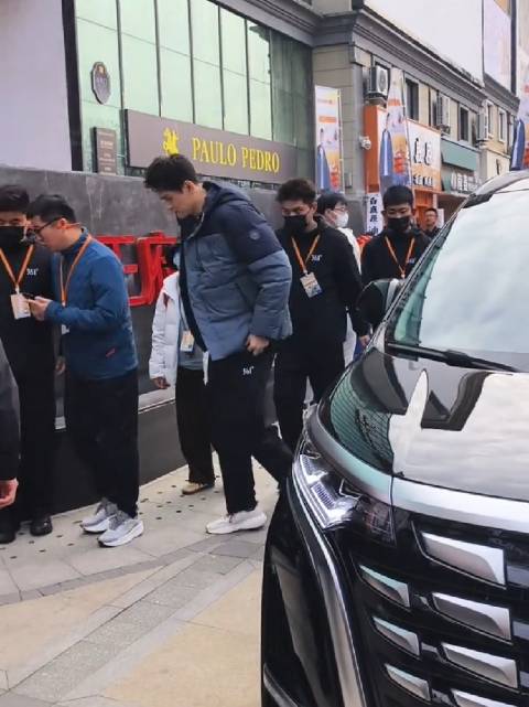 361°西安线下见面会现场粉丝热情迎接