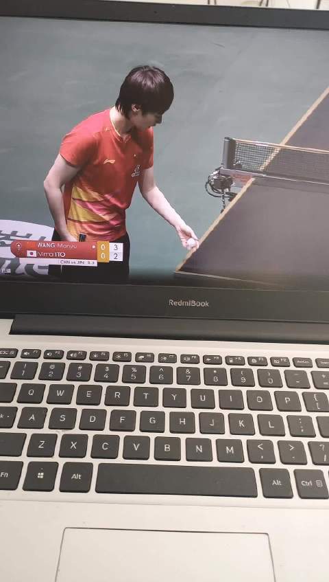 王曼昱反手技术获张继科盛赞，得分率超八成