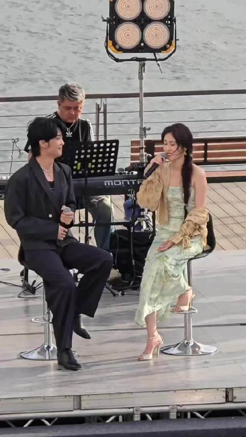 张碧晨/王赫野~《这世界那么多人》原声直拍