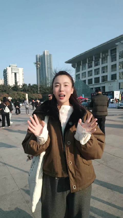 下班不宅家，直奔武汉车展探班！ 这些帅车谁看了不心动？周末冲不冲？