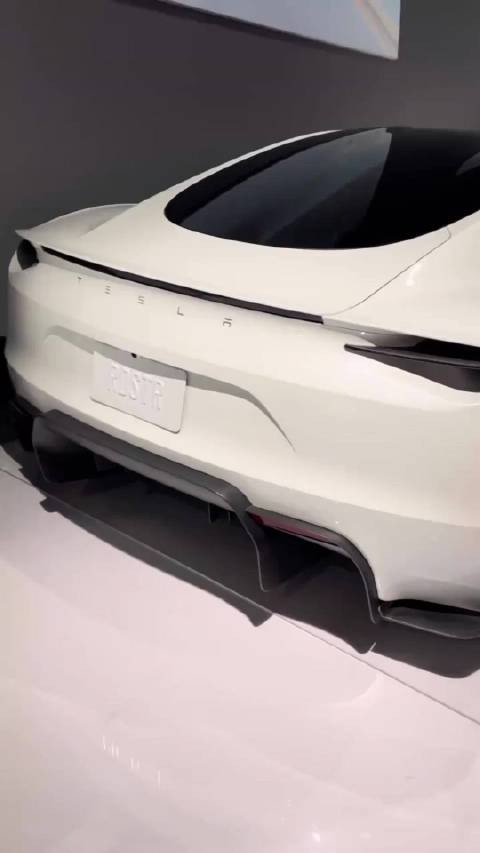 特斯拉下一代Roadster将于2026年4月发布，原型车即将展示