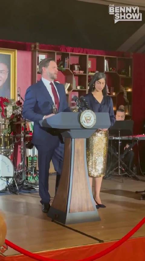 特朗普调侃万斯卢比奥鞋难看，称鞋码能反映性格