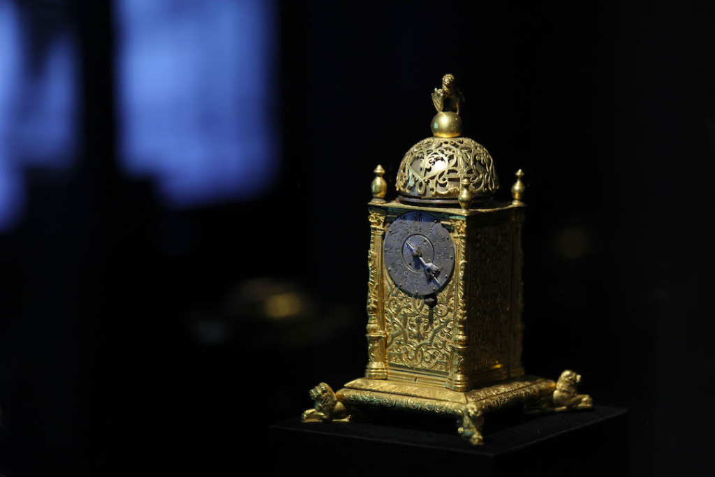 展览现场 展出的报时与响闹座钟 1601年—1610年 德国