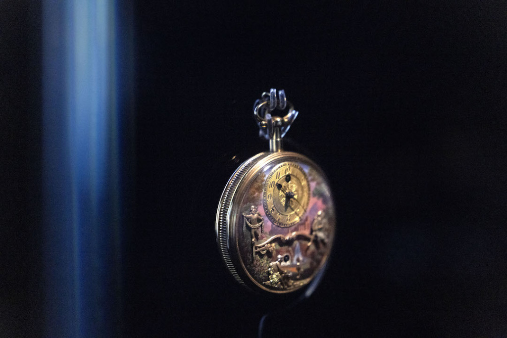 展览现场 展出的自动机械人偶音乐怀表，19世纪初 拉绍德封国际钟表博物馆藏