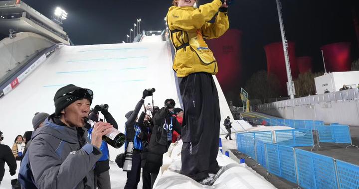 从倒数第一到冠军 苏翊鸣：终极目标是米兰冬奥会取佳绩，为国争光