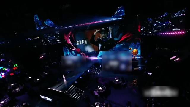 爱奇艺道歉难平争议，李沁刘诗诗缺席奖项引质疑