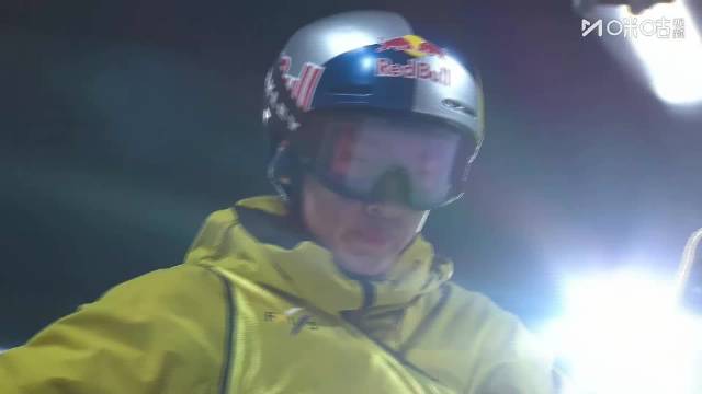 苏翊鸣说与队友共举国旗意义重大