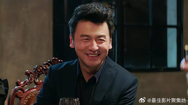 佟丽娅和同学吃饭，拉着雷佳音假扮富豪，有好戏看了