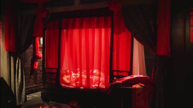 大少奶奶想要生小孩，却没想到把余占鳌招来了