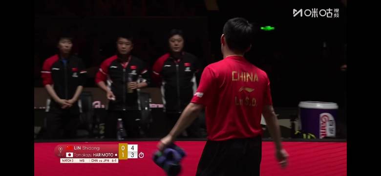 林诗栋4比3领先叫暂停，邓亚萍场边指导点醒战术