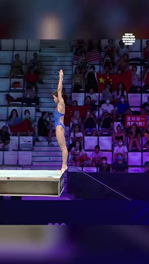 女子十米台跳水世锦赛精彩集锦 全红婵金牌 全红婵说教练陈若琳特别了不起