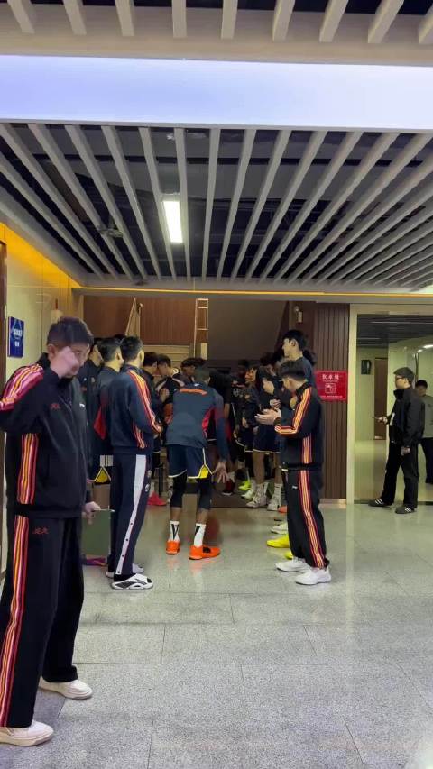 胡明轩 熟悉的声音又来了 let’s go tiger广东宏远