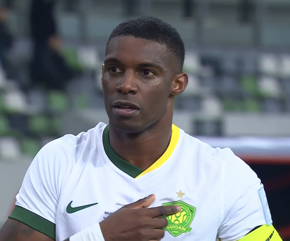 足协杯决赛夜，在邵佳一眼皮底下：国足9号2次单刀不进！被换下场