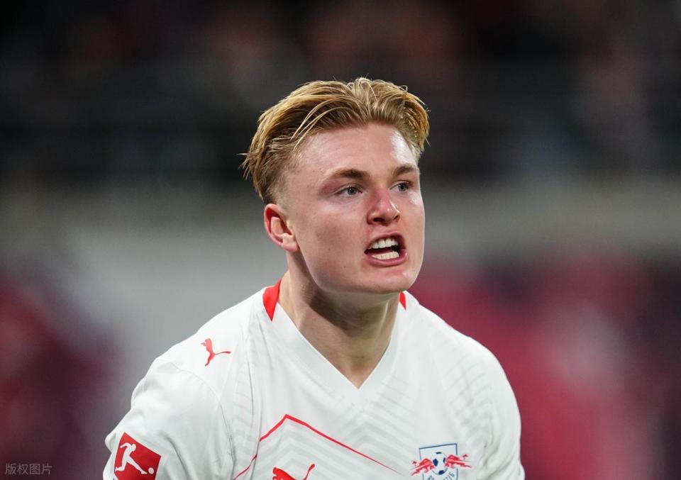 6-0，德甲第2横扫法兰克福，迪奥曼德戴帽，鲍姆加特纳2传1射