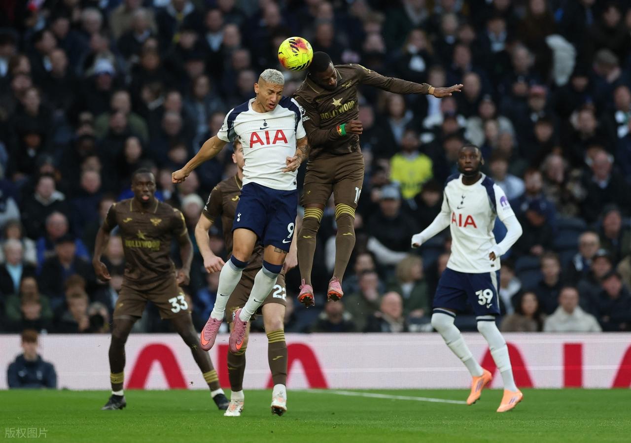 2-0，热刺完胜，西蒙斯传射+无敌一条龙破门，现场视角，太丝滑了