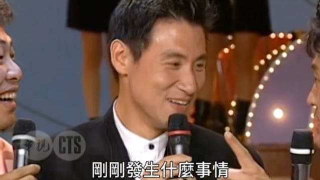 张学友唱错词之后的反应，萌鼠了啊啊啊